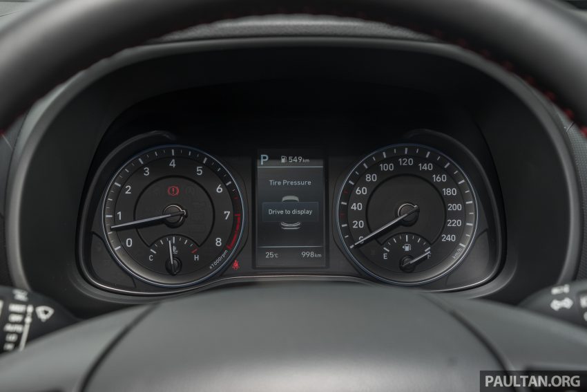 图集：中间等级的 Hyundai Kona 2.0 MPI Mid 新车实拍 136957