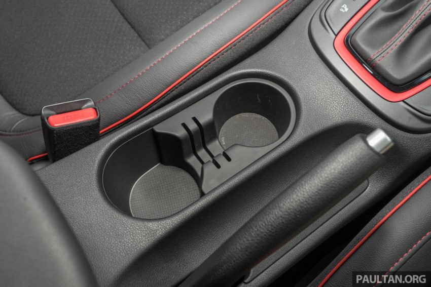 图集：中间等级的 Hyundai Kona 2.0 MPI Mid 新车实拍 136968