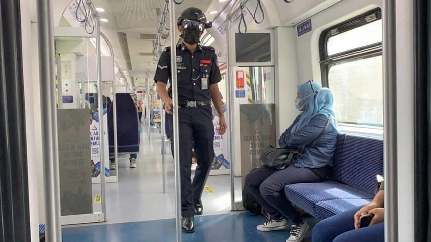 供辅警监测冠病症状乘客，KTMB 推高科技体温测量头盔 137994