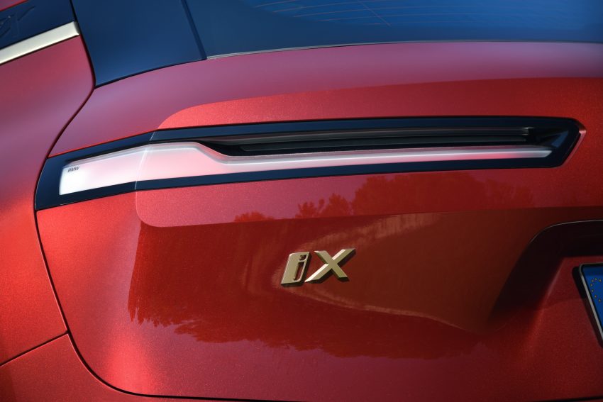 品牌旗舰纯电SUV, BMW 发表全新 iX 系列, 续航达600km 140389
