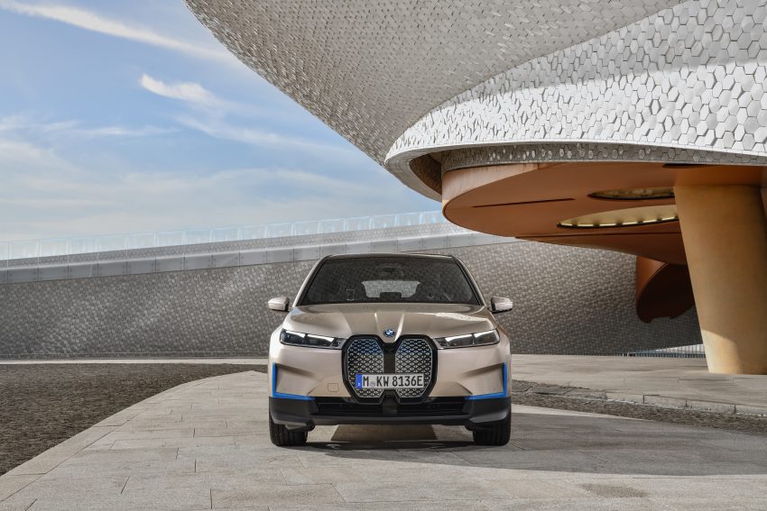 品牌旗舰纯电SUV, BMW 发表全新 iX 系列, 续航达600km 140391