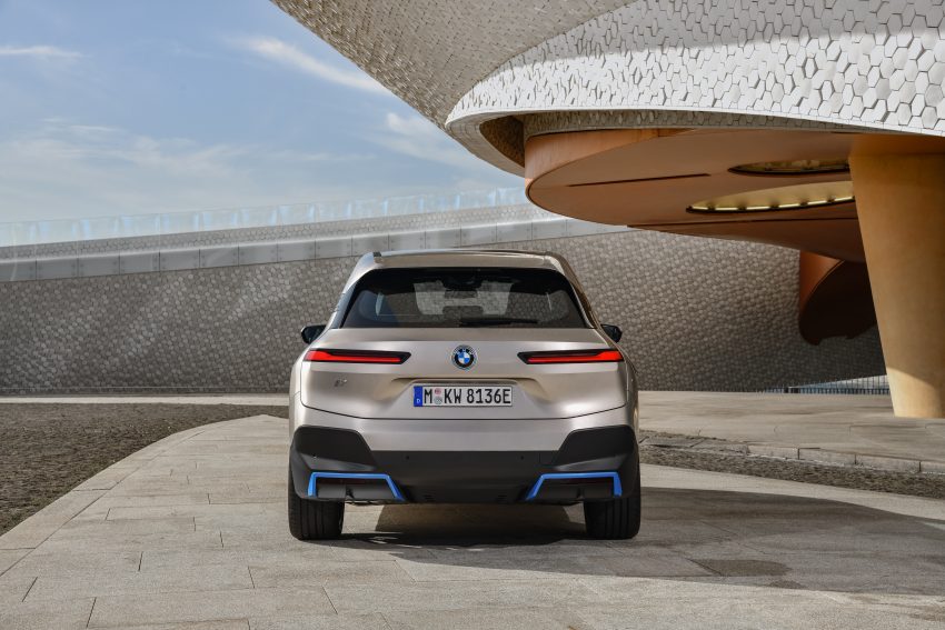 品牌旗舰纯电SUV, BMW 发表全新 iX 系列, 续航达600km 140399