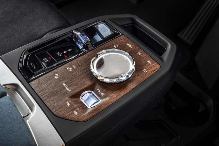 品牌旗舰纯电SUV, BMW 发表全新 iX 系列, 续航达600km 140404