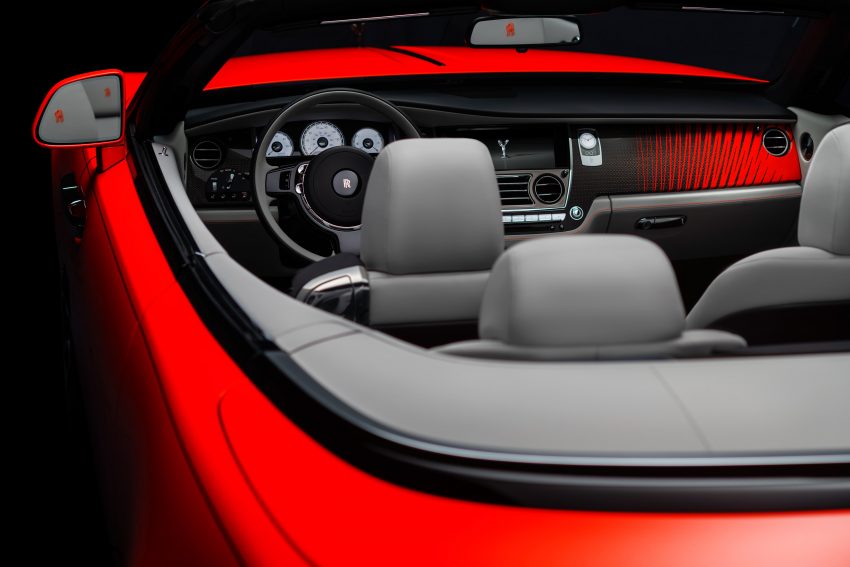 Rolls-Royce 为 Black Badge 系列推霓虹灯之夜车身配色 141494