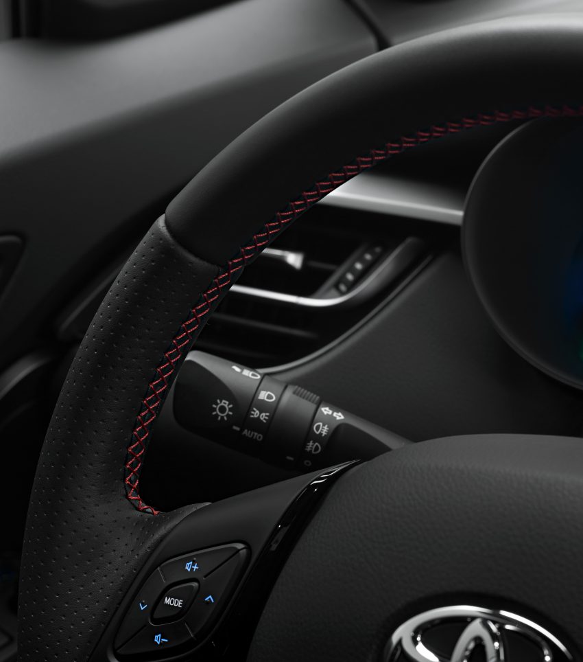 Toyota C-HR GR Sport 欧洲上市, 搭载运动化外观与悬吊 140203