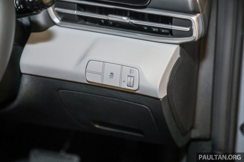 第七代 Hyundai Elantra 本地预览, 只有一个等级配备满满 141834