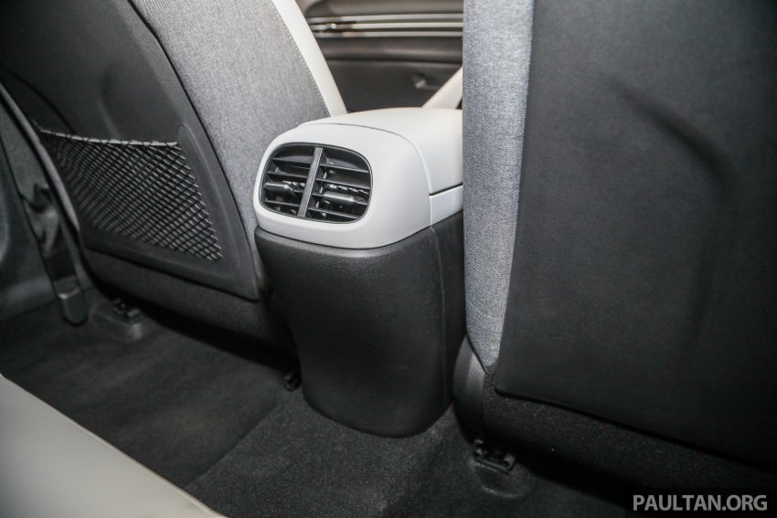 第七代 Hyundai Elantra 本地预览, 只有一个等级配备满满 141851