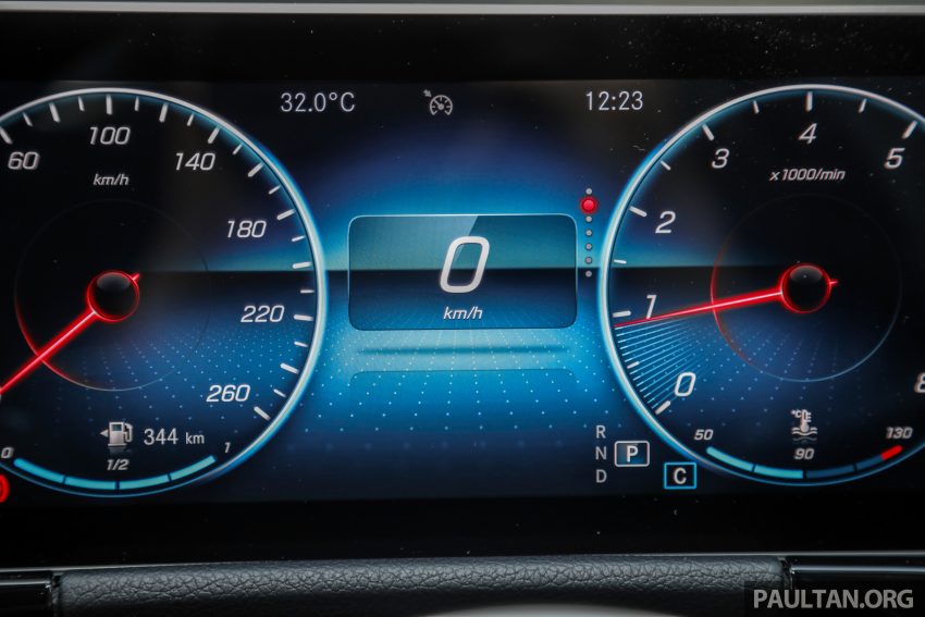 新车实拍: Mercedes-Benz GLA 200 Progressive Line 143943