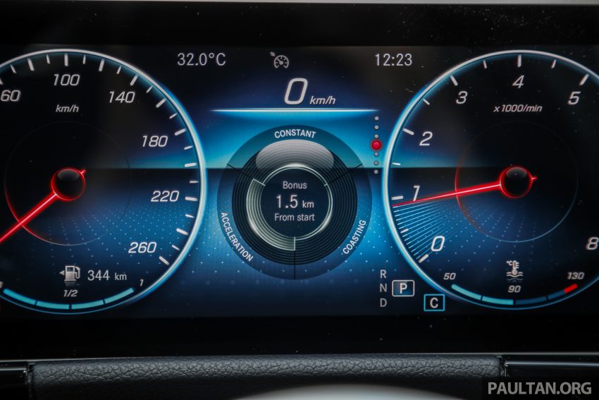 新车实拍: Mercedes-Benz GLA 200 Progressive Line 143945