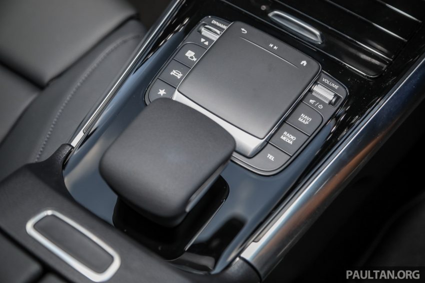 新车实拍: Mercedes-Benz GLA 200 Progressive Line 143966