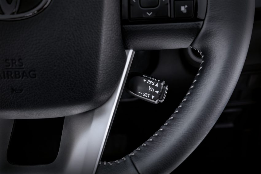 2021 Toyota Fortuner 小改款本地上市, 取消2.4L改搭2.8L柴油引擎, 2.7L NA汽油引擎获保留, 双版本价格17.2万起 145064