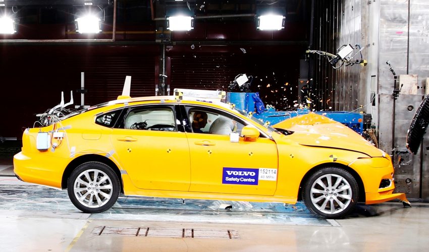 美 IIHS : 女性司机车祸伤亡机率比男性高, 偏爱小车成主因 145448
