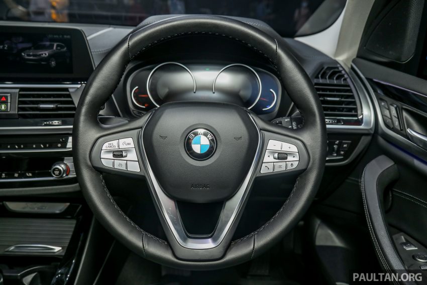 G01 BMW X3 sDrive20i 入门等级本地上市, 免SST价27万 151218
