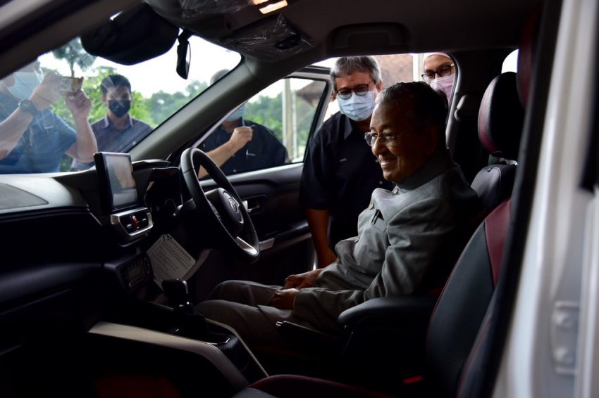 前首相马哈迪提新车！这回是 2021 Perodua Ativa 1.0 AV 152025