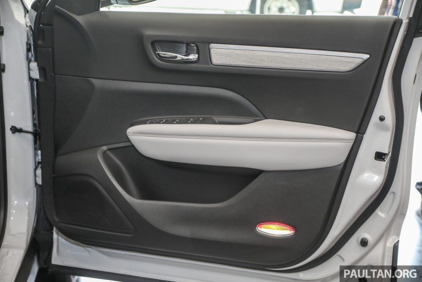 新车实拍: 小改款 Renault Koleos Signature , 售价20.1万 153254