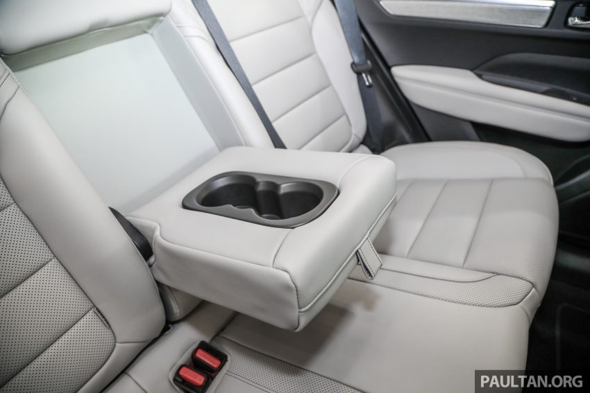 新车实拍: 小改款 Renault Koleos Signature , 售价20.1万 153269
