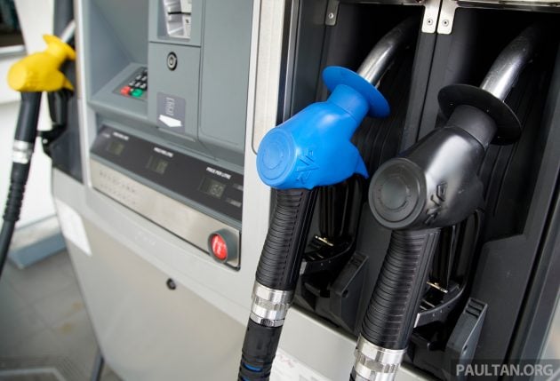 油站业者确认EURO 5柴油将全面取代EURO 2M, 分为B10与B7两种生物柴油等级, B10 EURO 5柴油维持顶价RM2.15