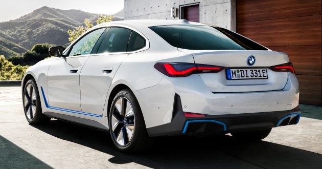 纯电动车 BMW i4 正式面世, 四门Coupe跑房, 续航590公里