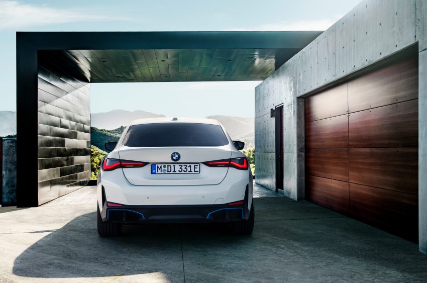 纯电动车 BMW i4 正式面世, 四门Coupe跑房, 续航590公里 155572
