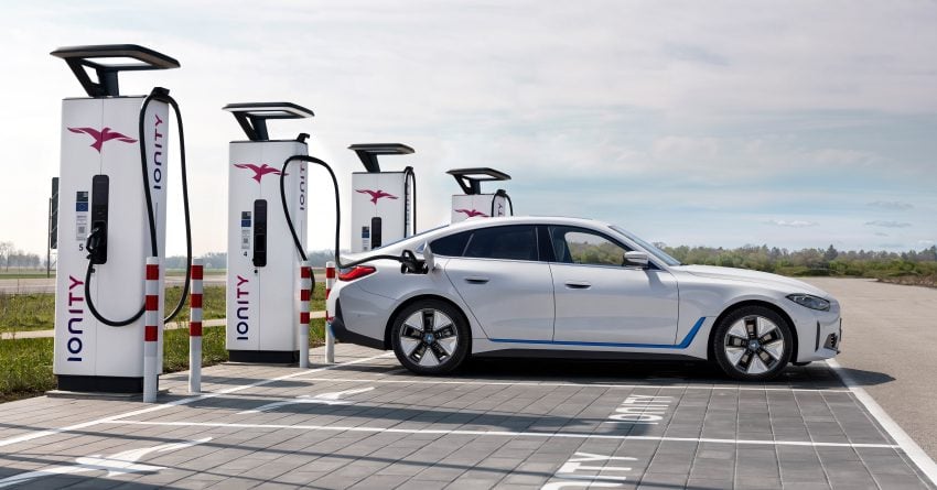 纯电动车 BMW i4 正式面世, 四门Coupe跑房, 续航590公里 155573