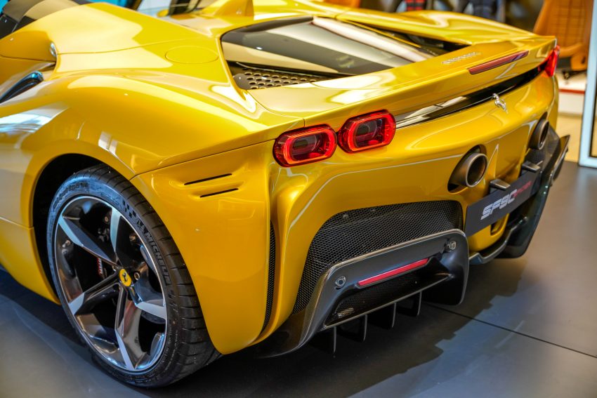 法拉利敞篷插混超跑，Ferrari SF90 Spider 正式登陆大马！1,000匹马力，2.5秒破百！基础售价从209万令吉起 155861