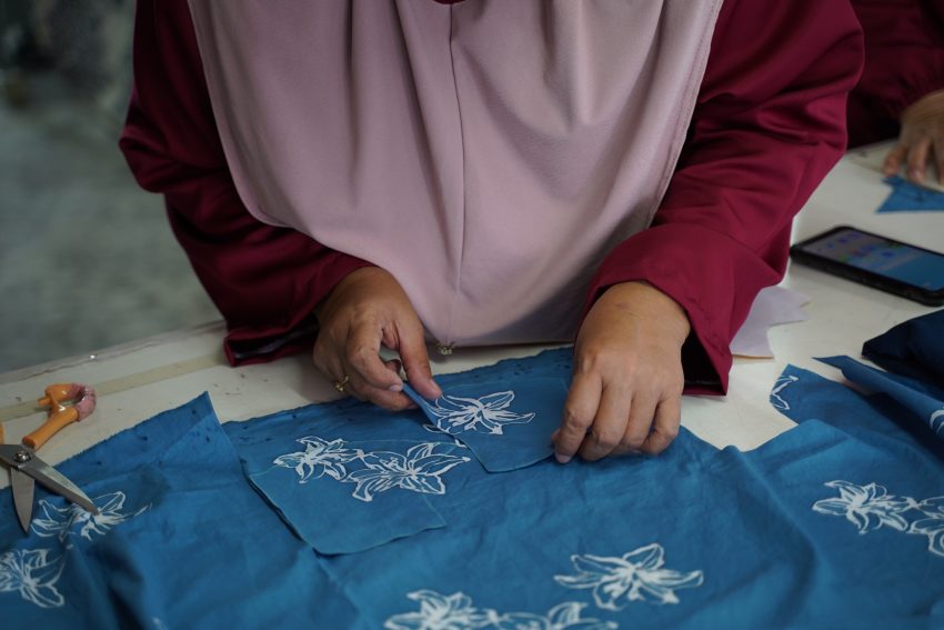 Volvo 推出可循环使用Batik口罩, 弱势群体制作, 每盒RM99 155524