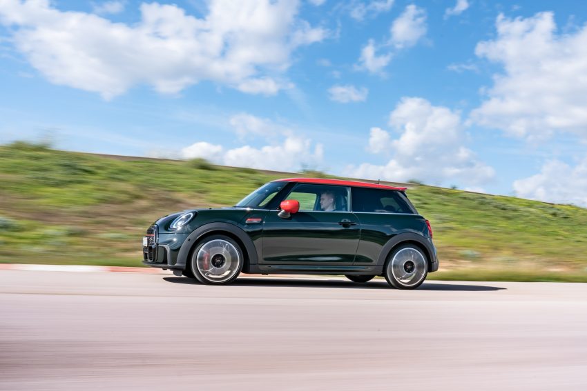 小改款 MINI John Cooper Works 大马上市, 要价30.3万起 157390