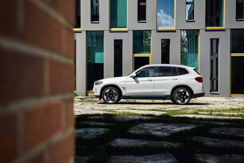 原厂发官方预告, BMW iX3 小改款纯电SUV将在我国上市 159444