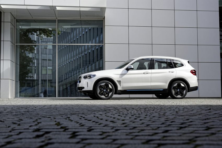 原厂发官方预告, BMW iX3 小改款纯电SUV将在我国上市 159448