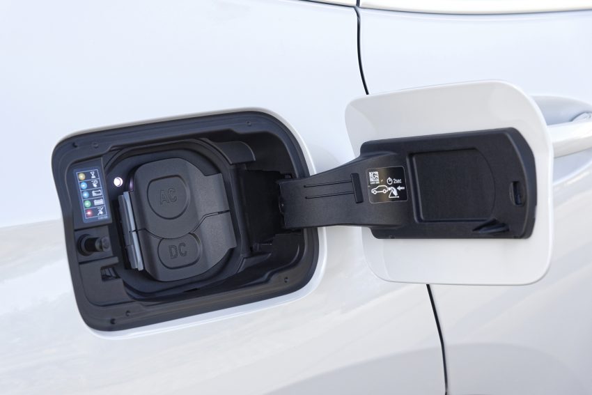 原厂发官方预告, BMW iX3 小改款纯电SUV将在我国上市 159456