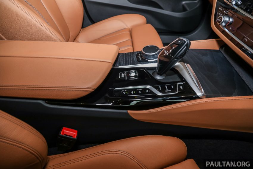 新车实拍: 2021 BMW 630i GT M Sport 小改款, 从40万起 160467
