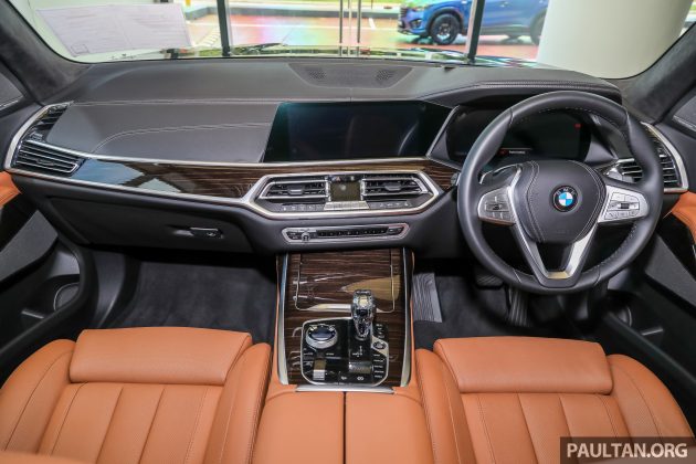 新车实拍: 2021 BMW X7 xDrive40i G07 CKD, 售价65万起