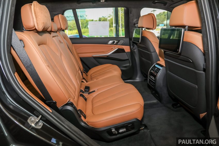 新车实拍: 2021 BMW X7 xDrive40i G07 CKD, 售价65万起 160441
