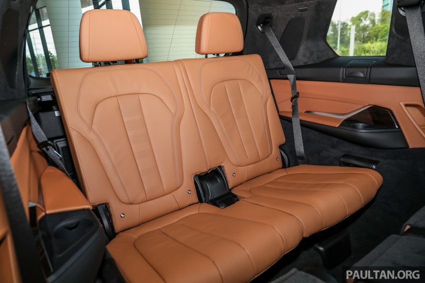 新车实拍: 2021 BMW X7 xDrive40i G07 CKD, 售价65万起 160442