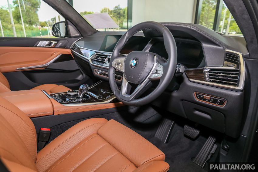 新车实拍: 2021 BMW X7 xDrive40i G07 CKD, 售价65万起 160433
