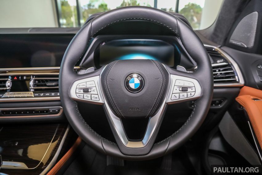 新车实拍: 2021 BMW X7 xDrive40i G07 CKD, 售价65万起 160435