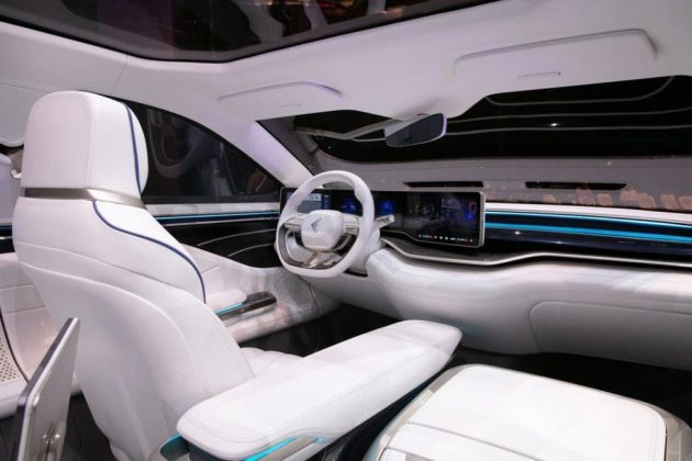 鸿海正式进军汽车业务, 一口气发表三款自家电动车产品
