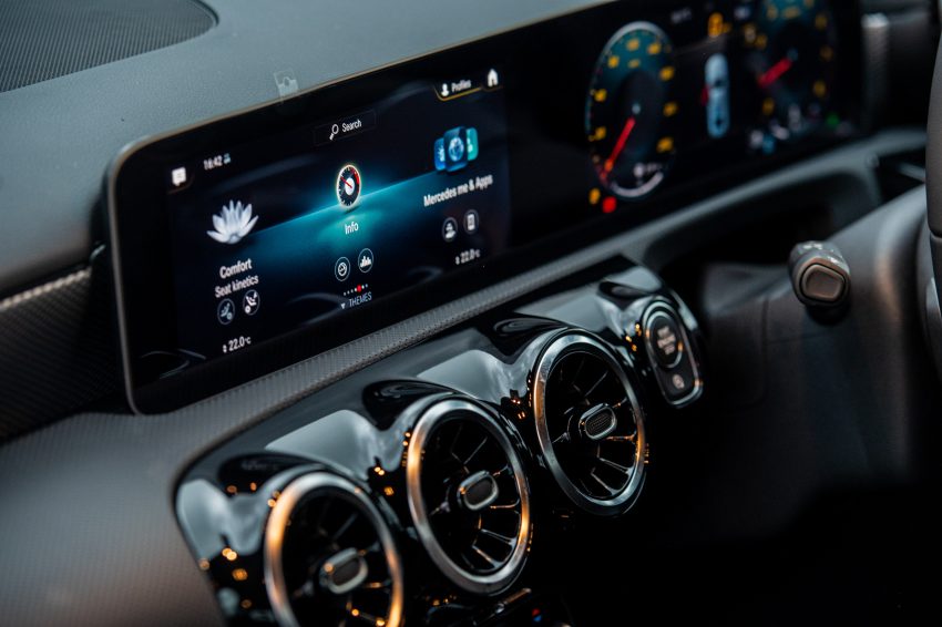 CKD版 Mercedes-Benz A-Class Sedan 上市, 售价21万起 163851