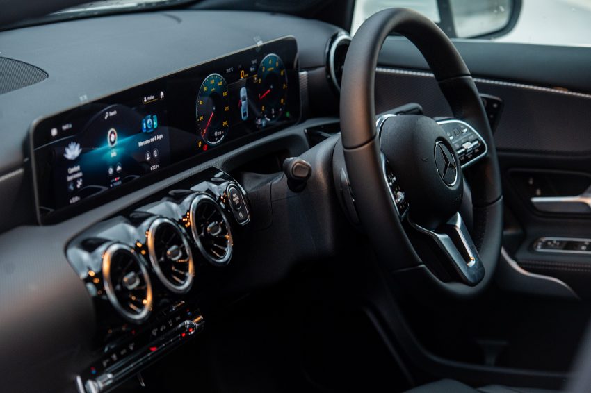 CKD版 Mercedes-Benz A-Class Sedan 上市, 售价21万起 163855