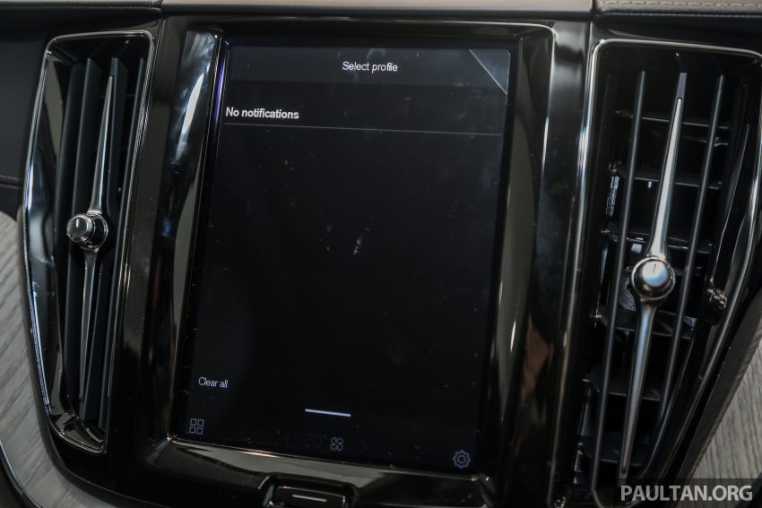 图集：小改款 2022 Volvo XC60 Recharge T8 Inscription Plus 插电式混动版本新车实拍，销售税全免售RM325,449 167300