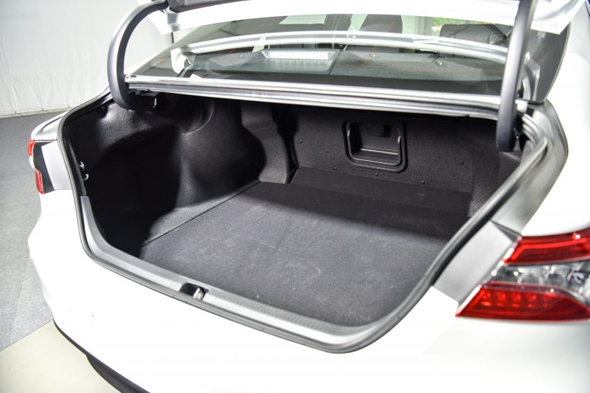 Toyota Camry 小改款泰国开卖, 2.0引擎取消, 仅剩2.5版本 165309