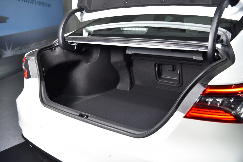 Toyota Camry 小改款泰国开卖, 2.0引擎取消, 仅剩2.5版本 165318