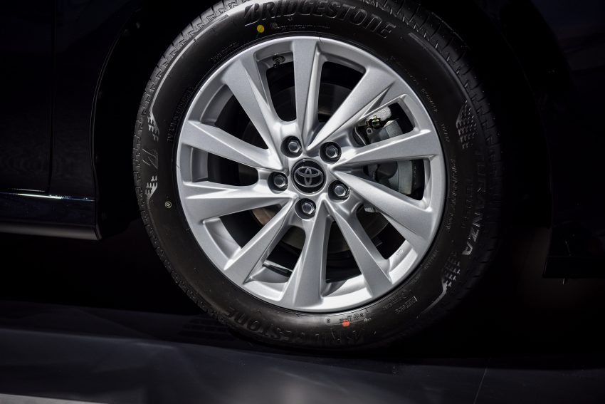 Toyota Camry 小改款泰国开卖, 2.0引擎取消, 仅剩2.5版本 165369