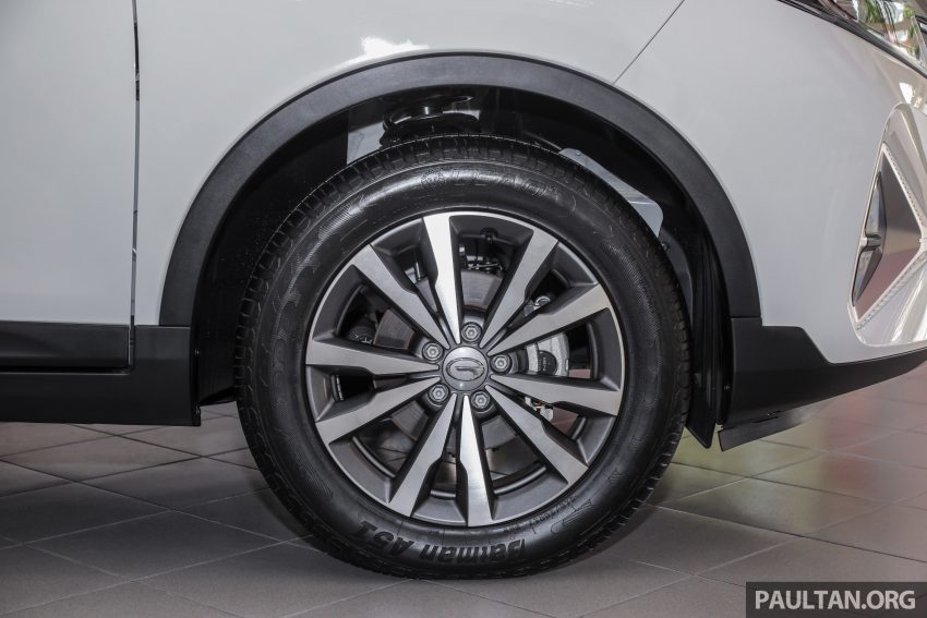 新车实拍: 广汽传祺 GAC GS3, 两个等级售价8.9万到9.7万 169764