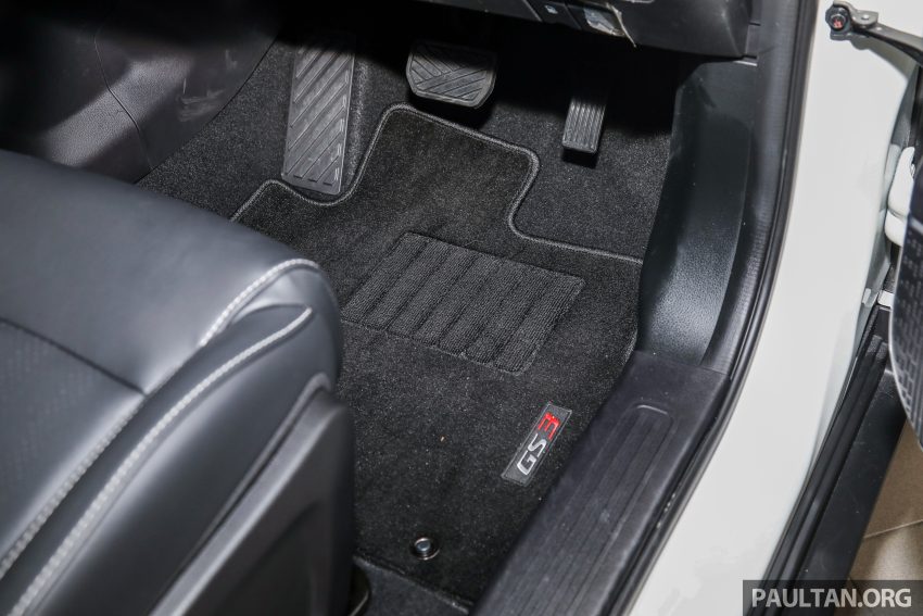 新车实拍: 广汽传祺 GAC GS3, 两个等级售价8.9万到9.7万 169829