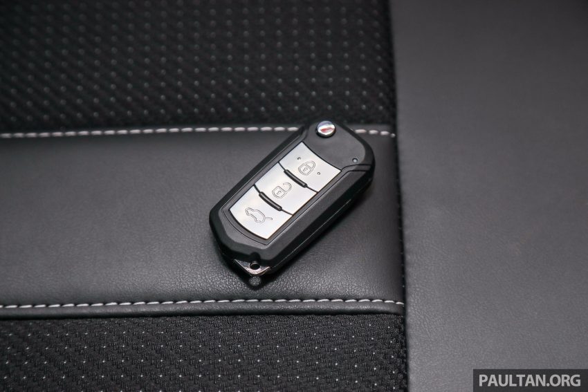 新车实拍: 广汽传祺 GAC GS3, 两个等级售价8.9万到9.7万 169865