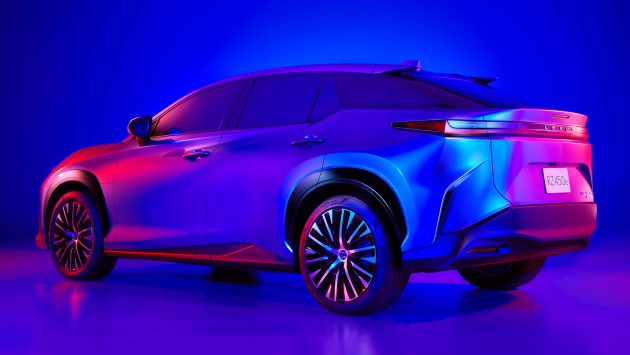 Lexus RZ 450e 首组官图发布, 跑格型纯电SUV, 明年面世