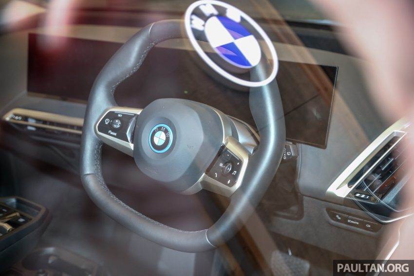 新车实拍: BMW iX xDrive40 纯电SUV, 本地售价41.9万起 168218