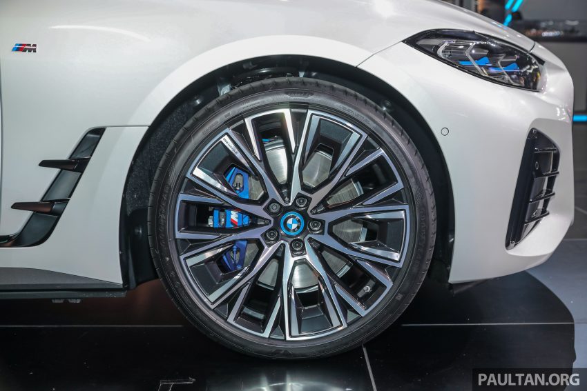 2022 BMW i4 eDrive40 EV本地官方预览, 或将在近期上市 171080