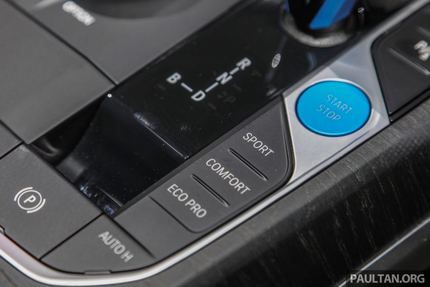 2022 BMW i4 eDrive40 EV本地官方预览, 或将在近期上市 171138
